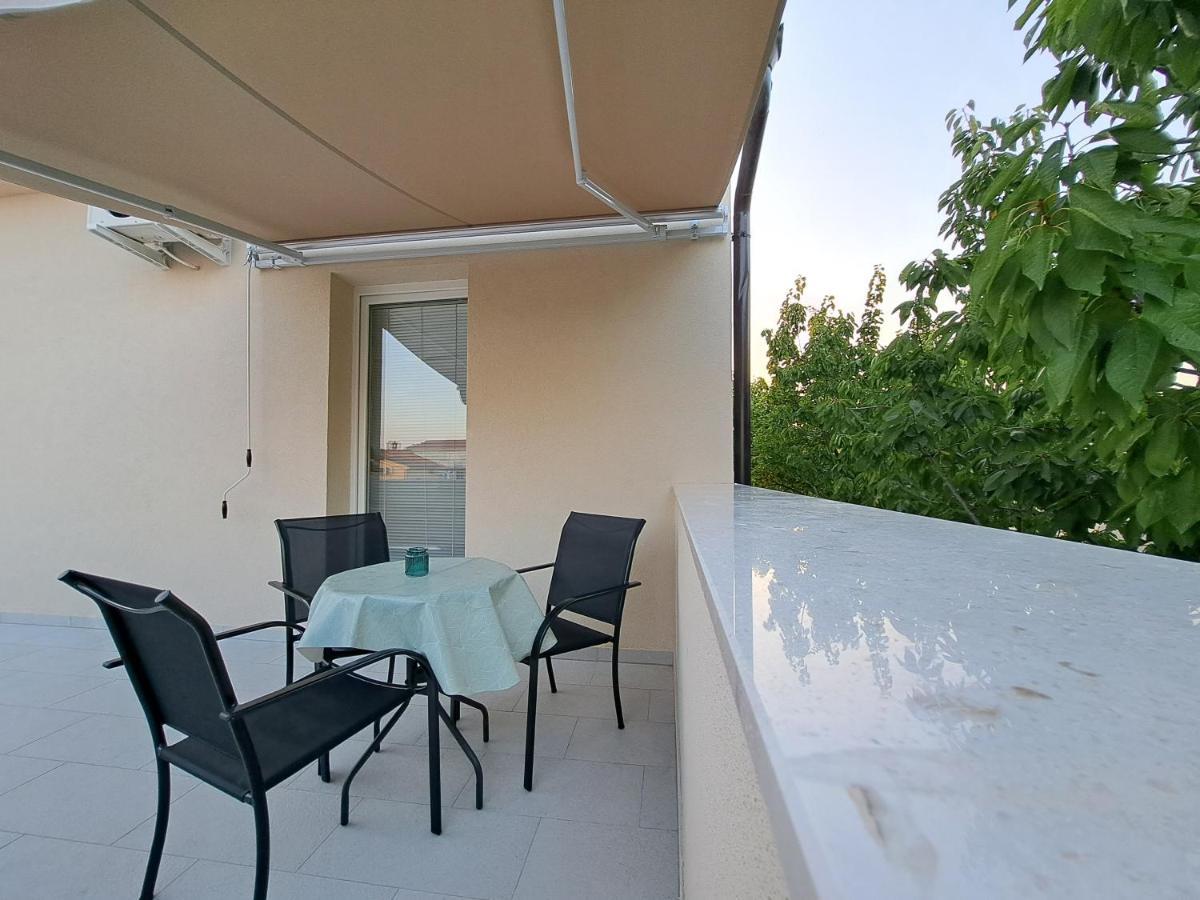 Guesthouse Emma Zadar Exterior photo