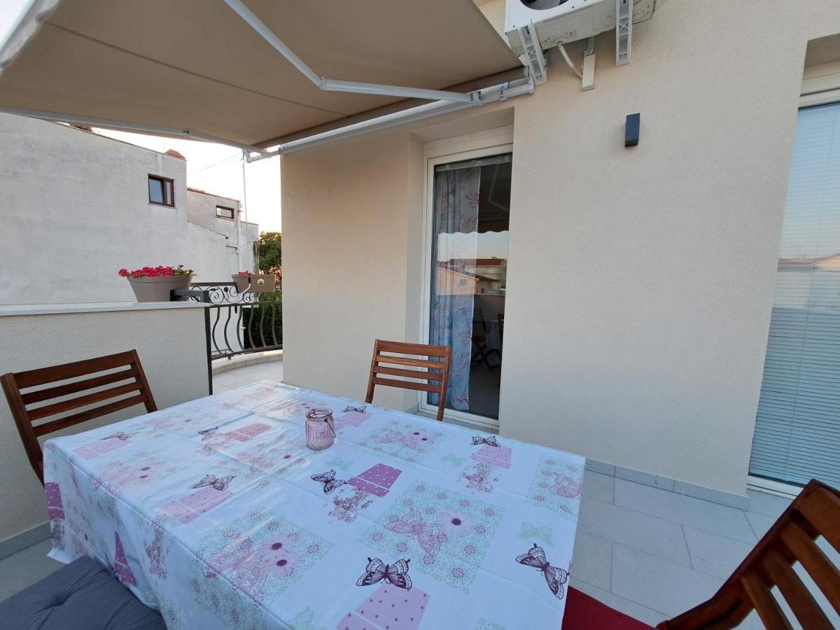 Guesthouse Emma Zadar Exterior photo