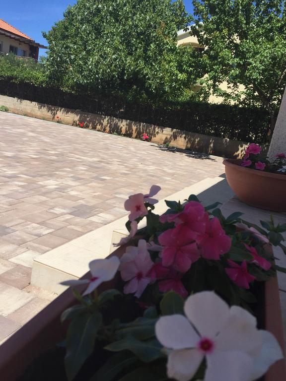 Guesthouse Emma Zadar Exterior photo